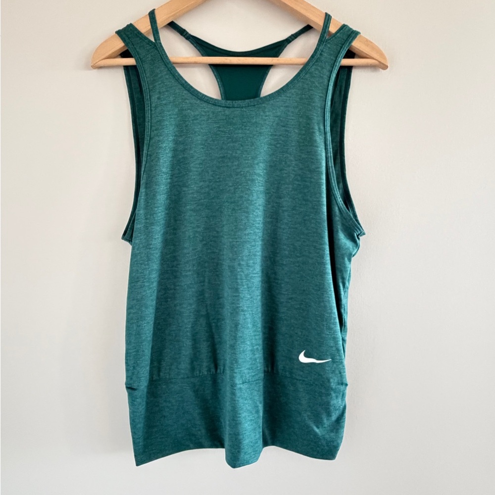 Nike Dri-Fit Womens Medium Athletic Tank Yoga Pilates Athleisure Gym Workout Top